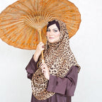 COWLNECK PINLESS | COFFEE LEOPARD - A LAWN